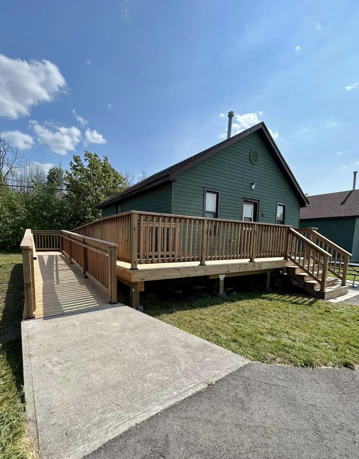 Wood Deck with Ramp