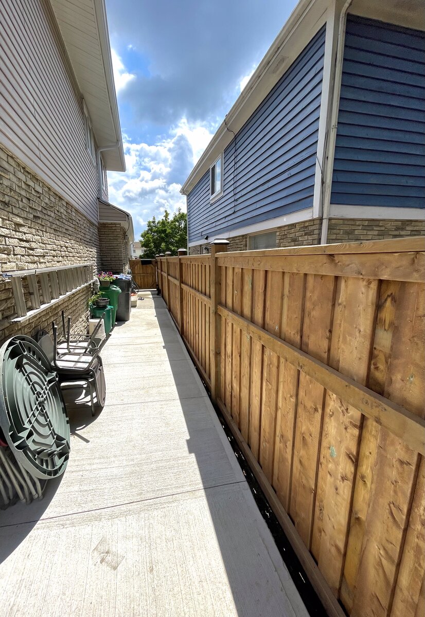 Cedar Fence Side Alley