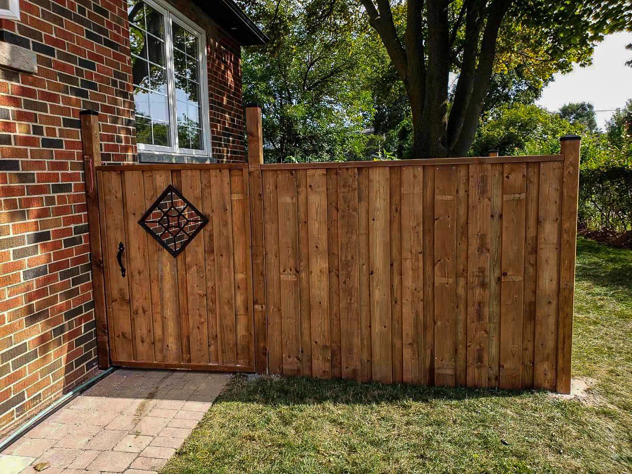 Gate
